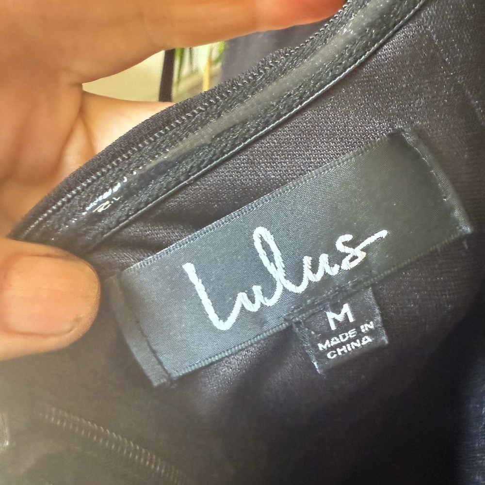 LULU’s ladies, black sleeveless jumpsuit, zip up back flowy wide leg medium - Picture 12 of 12